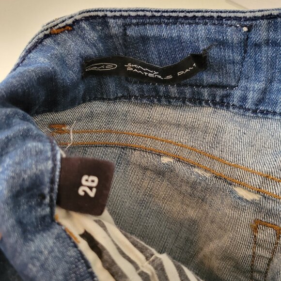 William Rast Jeans - Picture 3 of 9